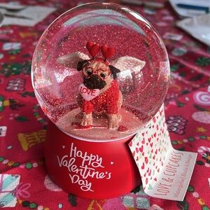 NWT PUG Love & Cupcakes Valentines Day Pug Snow Globe